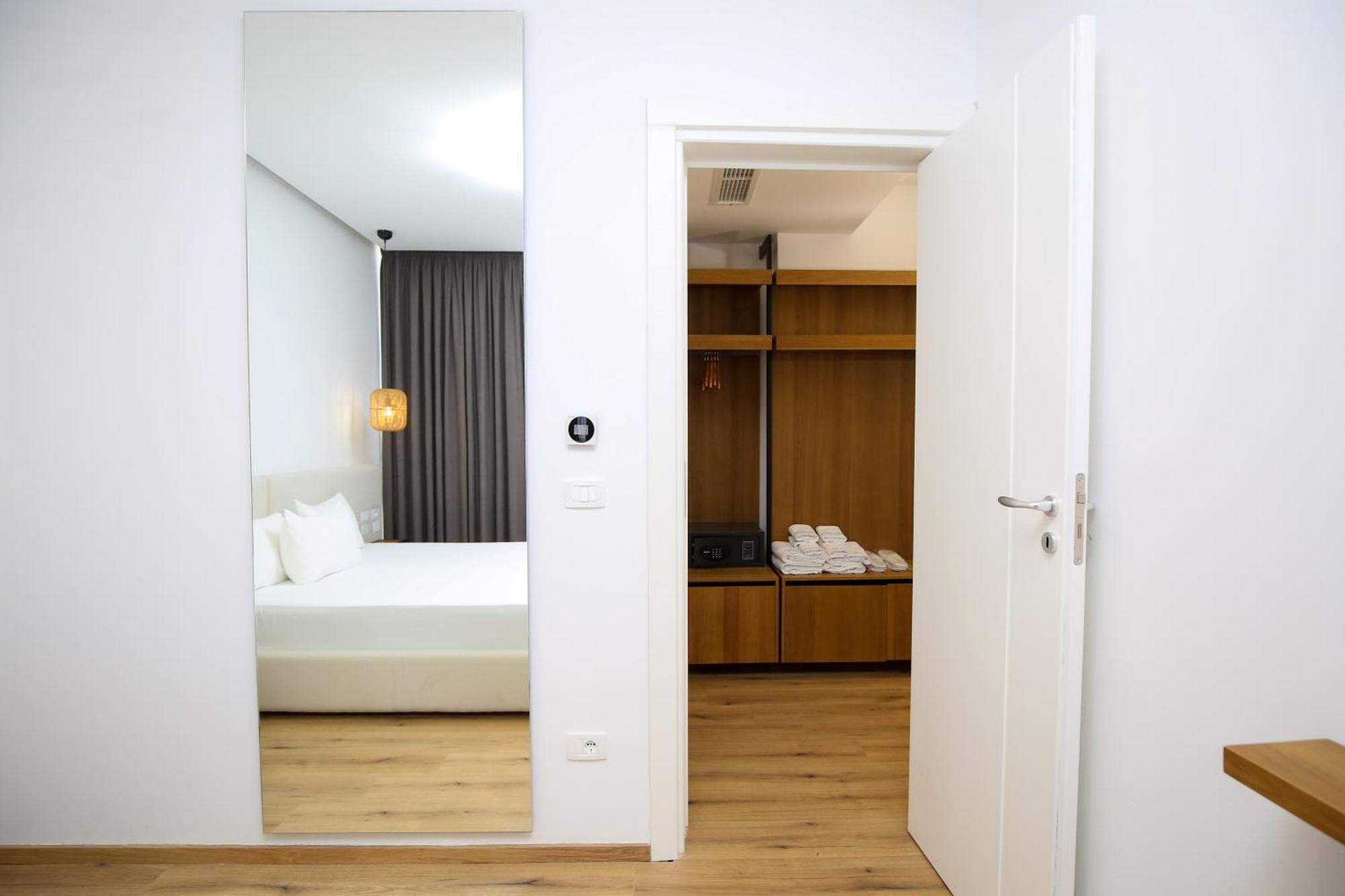 Oricon Coast Luxury Resort Orikum Buitenkant foto