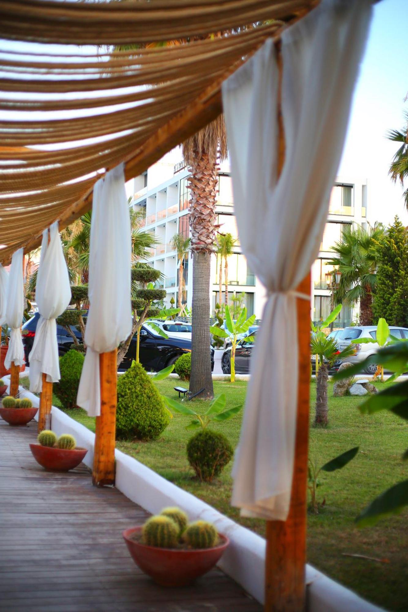 Oricon Coast Luxury Resort Orikum Buitenkant foto